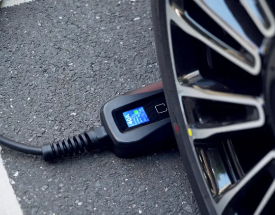 Przenośna ładowarka firmy KHONS, 22kW, kabel 5m, T2, App, Wifi, Bluetooth - obrazek 7